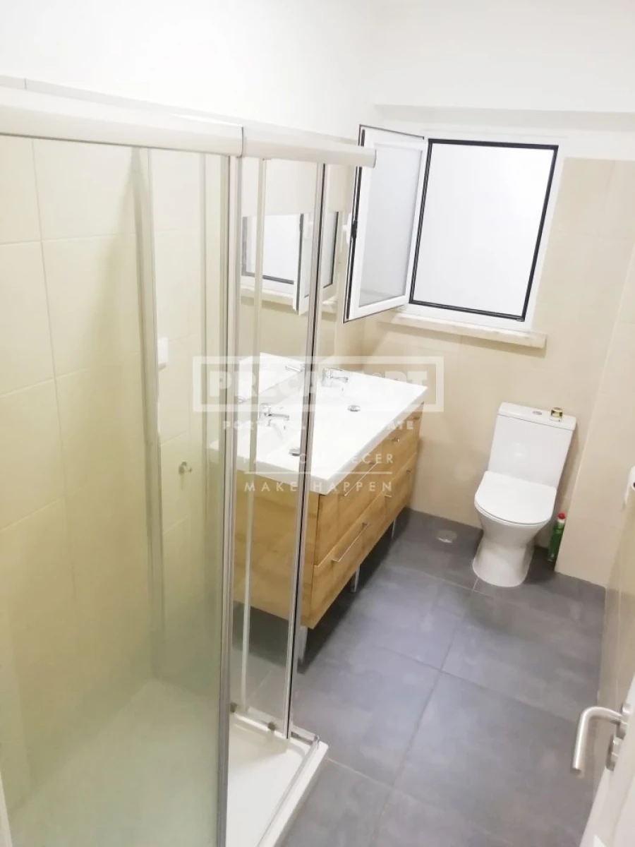 Apartamento T2 para Venda em Penha de França Foto 17