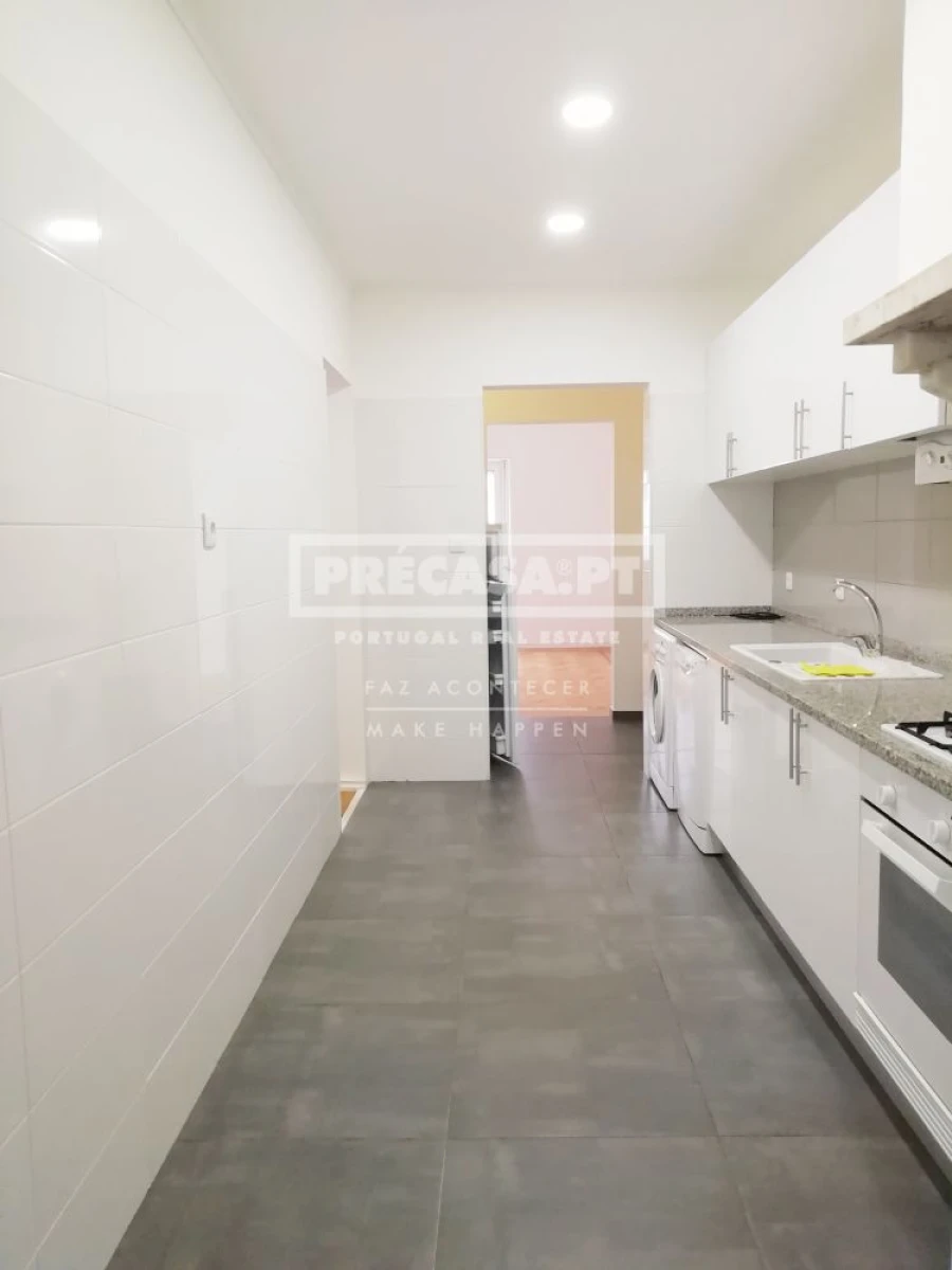 Apartamento T2 para Venda em Penha de França Foto 7