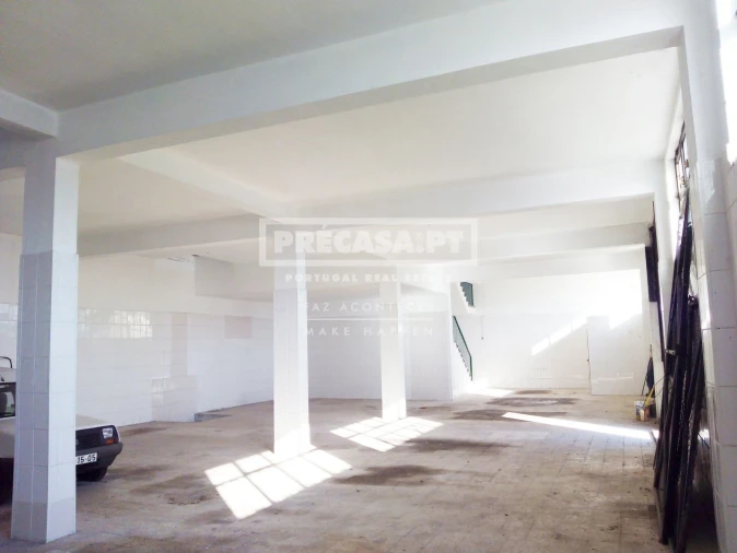 Loja para Arrendamento em Massamá e Monte Abraão Foto 7