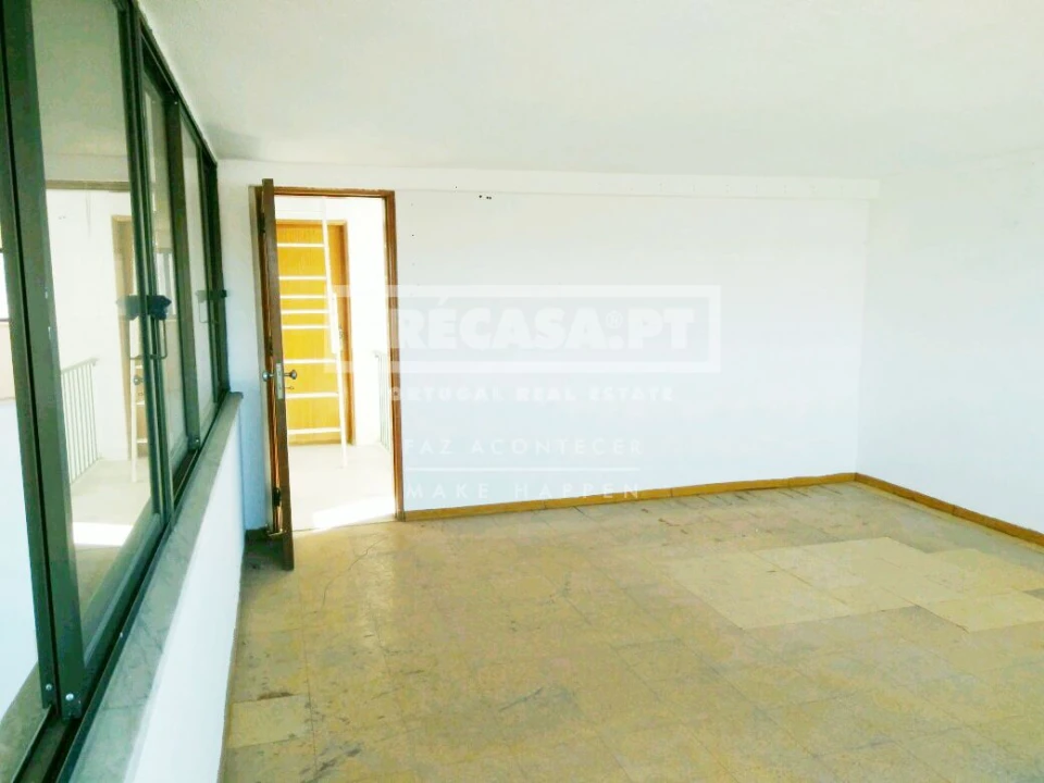 Loja para Arrendamento em Massamá e Monte Abraão Foto 20