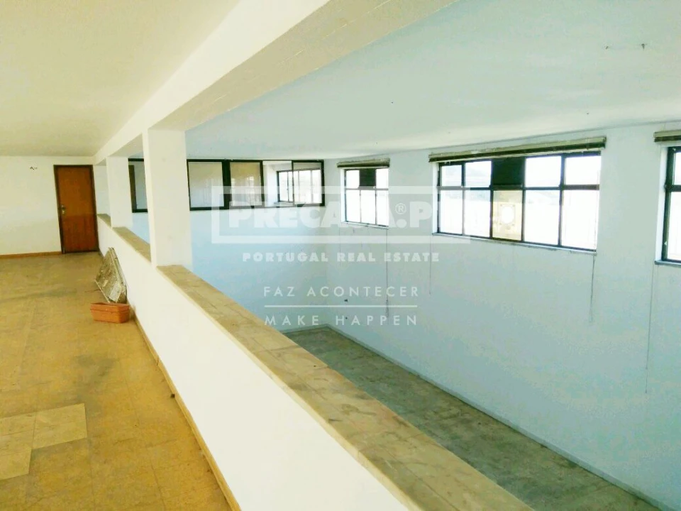 Loja para Arrendamento em Massamá e Monte Abraão Foto 16