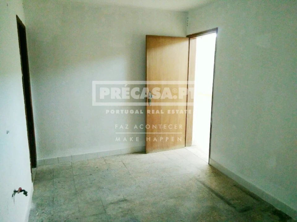 Loja para Arrendamento em Massamá e Monte Abraão Foto 12