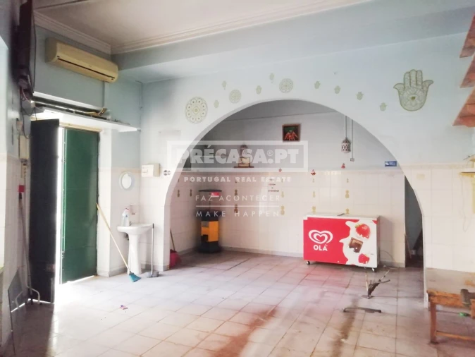 Loja para Arrendamento em Penha de França Foto 2