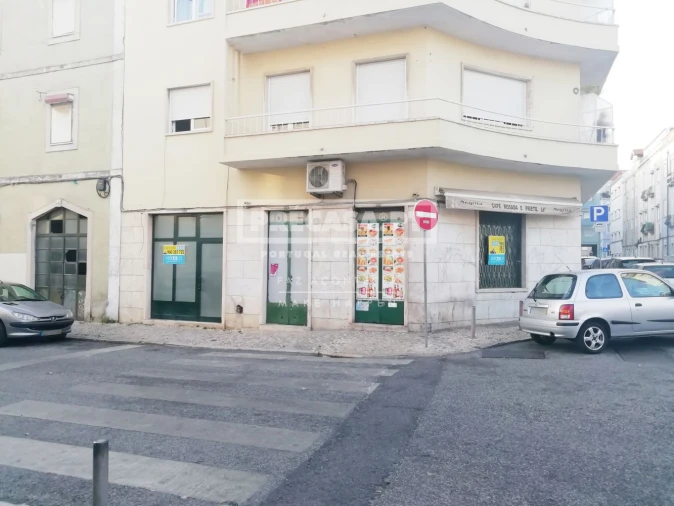 Loja para Arrendamento em Penha de França Foto 3