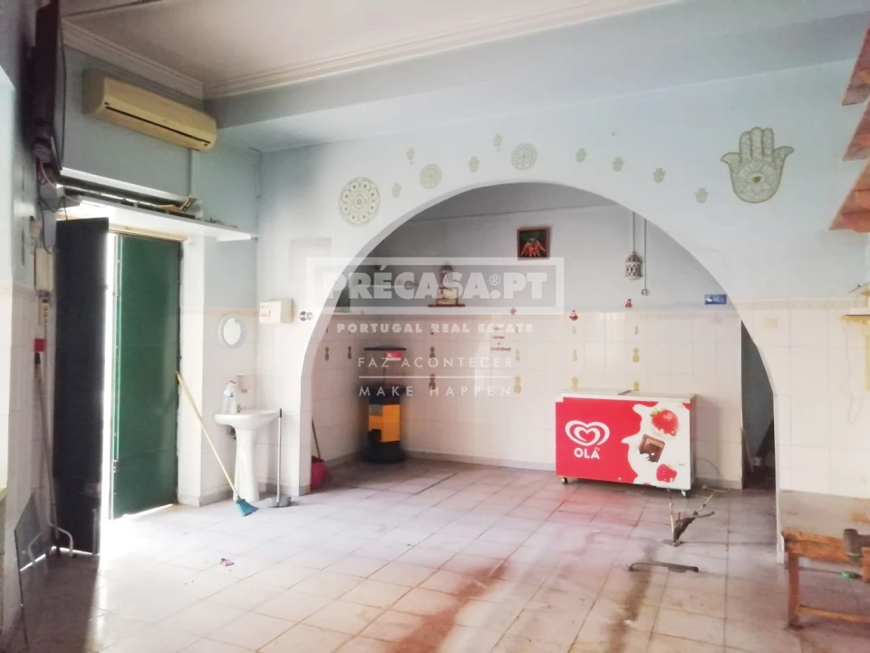 Loja para Arrendamento em Penha de França Foto 2