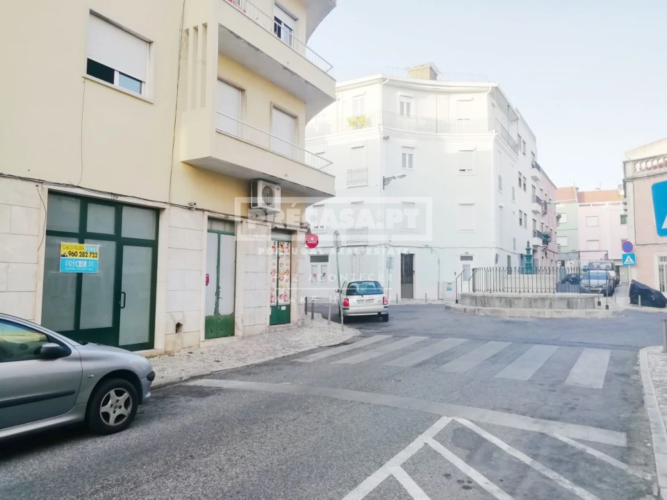 Loja para Arrendamento em Penha de França Foto 11