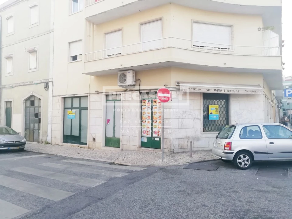 Loja para Arrendamento em Penha de França Foto 13