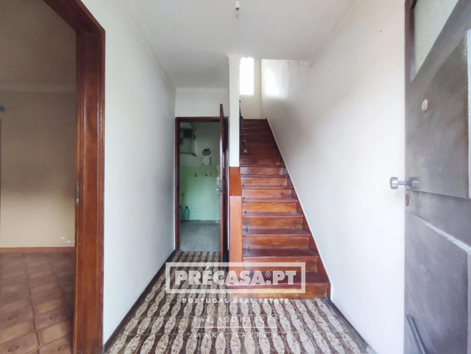 Moradia T3 para Venda em Benfica Foto 1