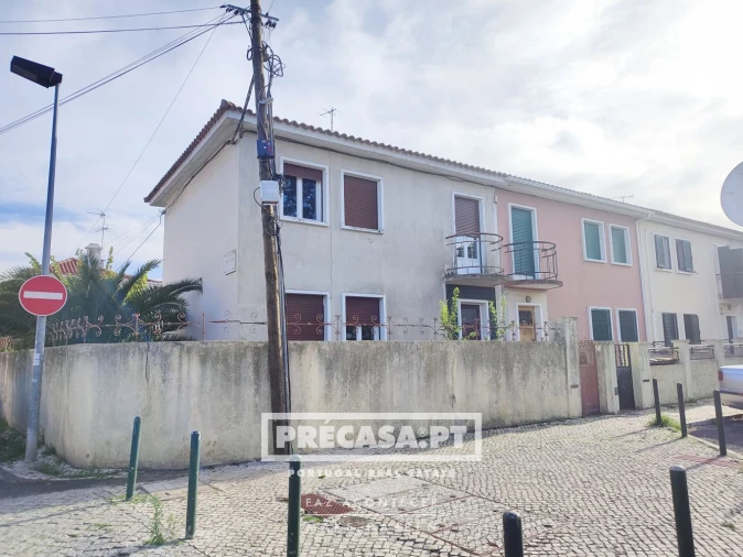 Moradia T3 para Venda em Benfica Foto 2