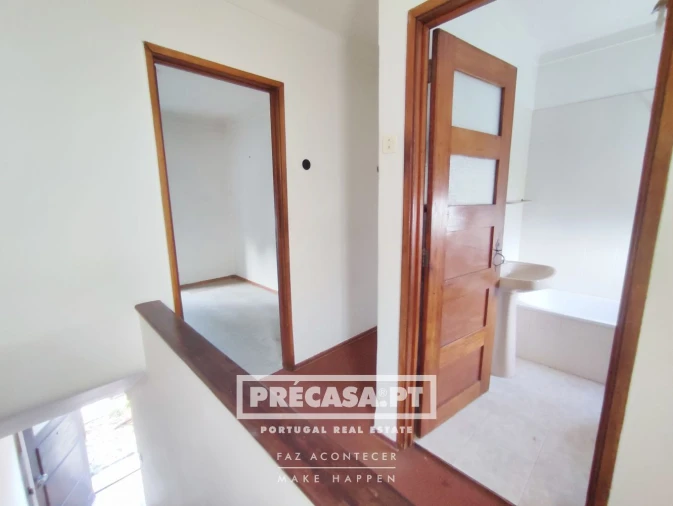 Moradia T3 para Venda em Benfica Foto 21