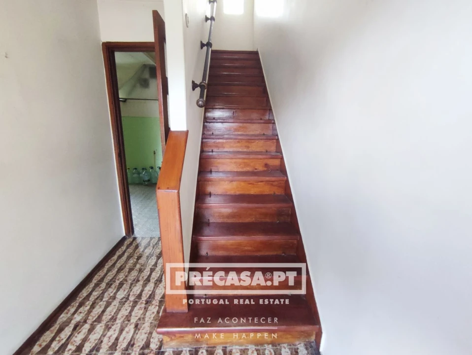 Moradia T3 para Venda em Benfica Foto 18