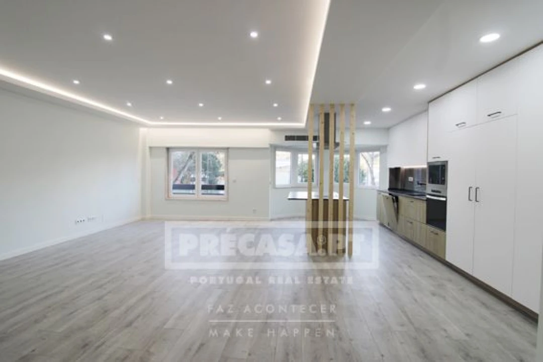 Apartamento T3 para Venda em São Domingos de Benfica Foto 1