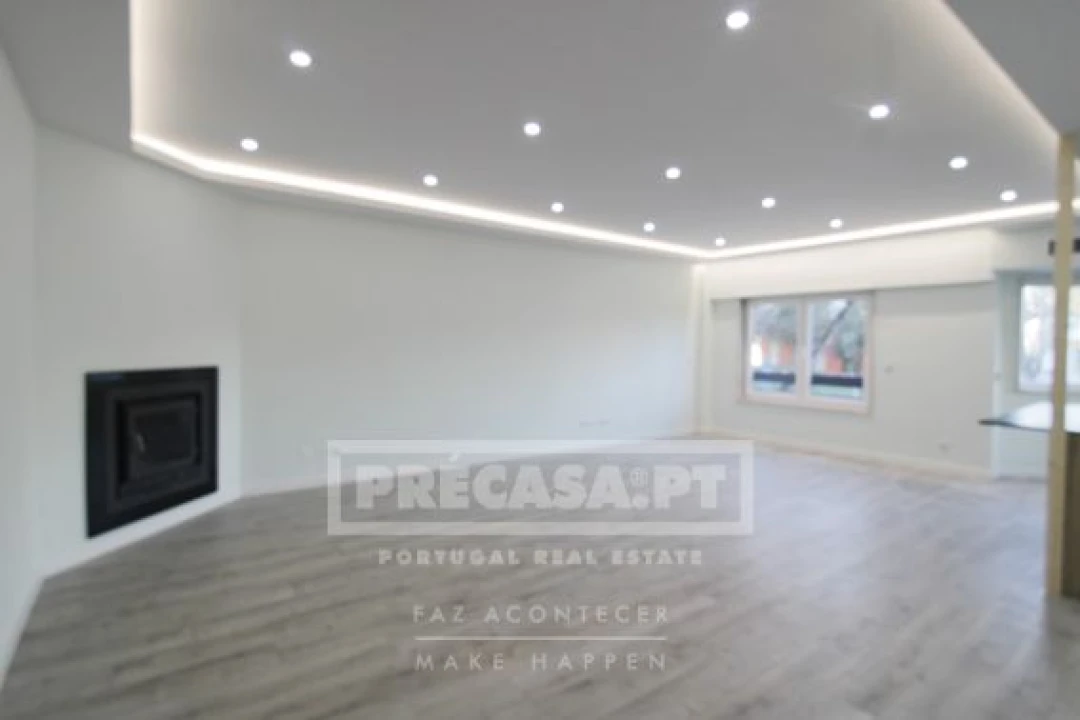 Apartamento T3 para Venda em São Domingos de Benfica Foto 4