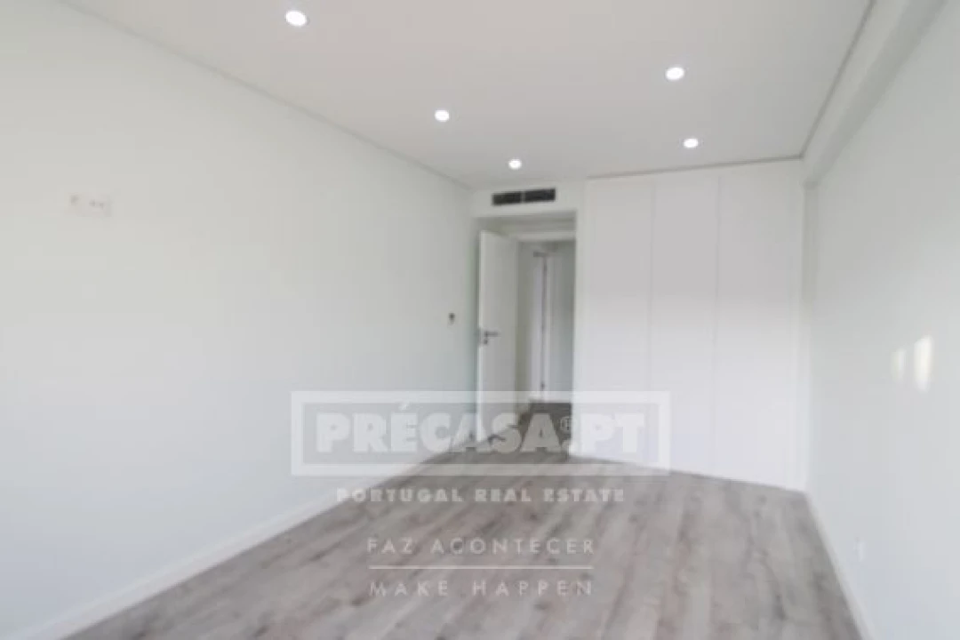 Apartamento T3 para Venda em São Domingos de Benfica Foto 22