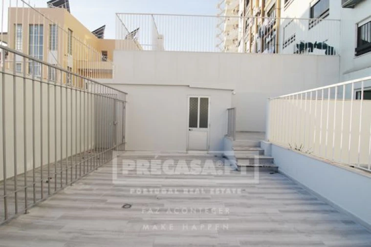 Apartamento T3 para Venda em São Domingos de Benfica Foto 32