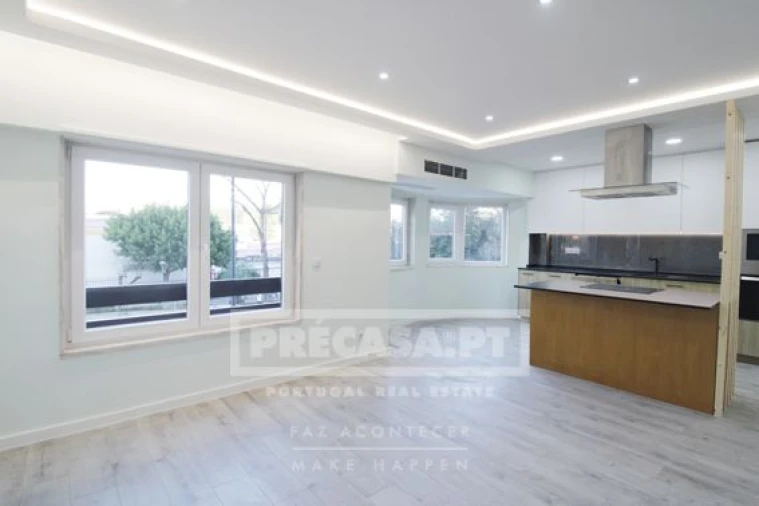 Apartamento T3 para Venda em São Domingos de Benfica Foto 7