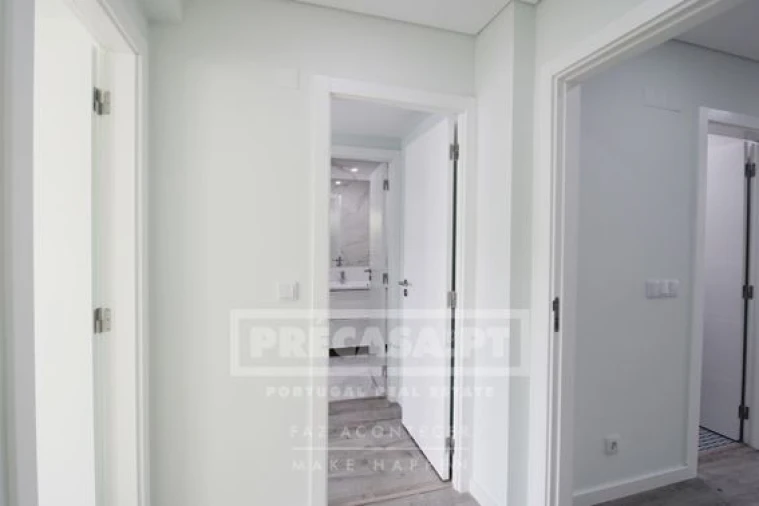 Apartamento T3 para Venda em São Domingos de Benfica Foto 15
