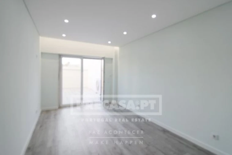 Apartamento T3 para Venda em São Domingos de Benfica Foto 25