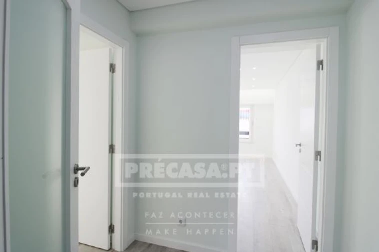 Apartamento T3 para Venda em São Domingos de Benfica Foto 14