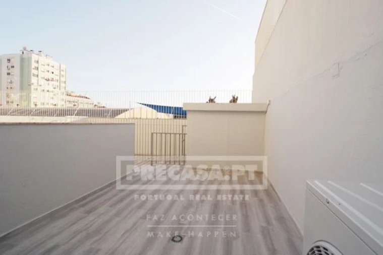 Apartamento T3 para Venda em São Domingos de Benfica Foto 28