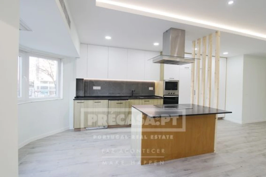 Apartamento T3 para Venda em São Domingos de Benfica Foto 8