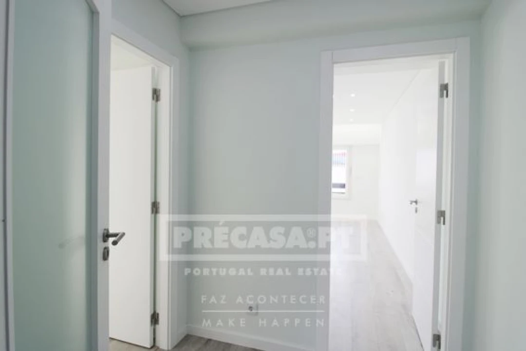 Apartamento T3 para Venda em São Domingos de Benfica Foto 14