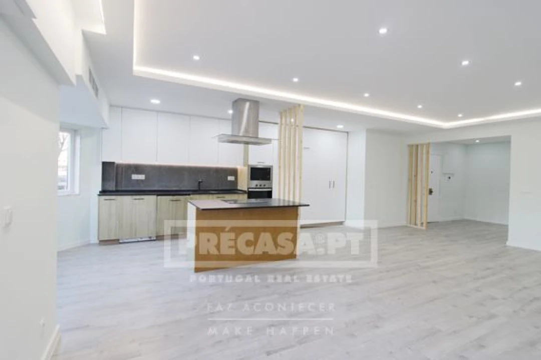 Apartamento T3 para Venda em São Domingos de Benfica Foto 6