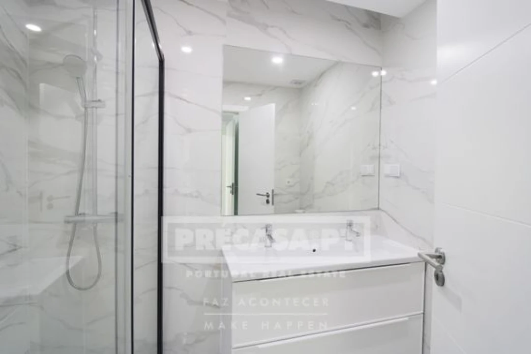 Apartamento T3 para Venda em São Domingos de Benfica Foto 23