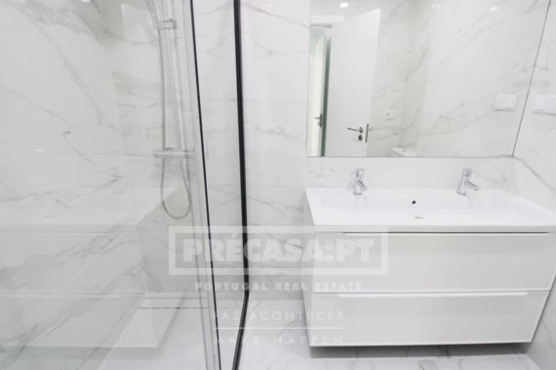 Apartamento T3 para Venda em São Domingos de Benfica Foto 24