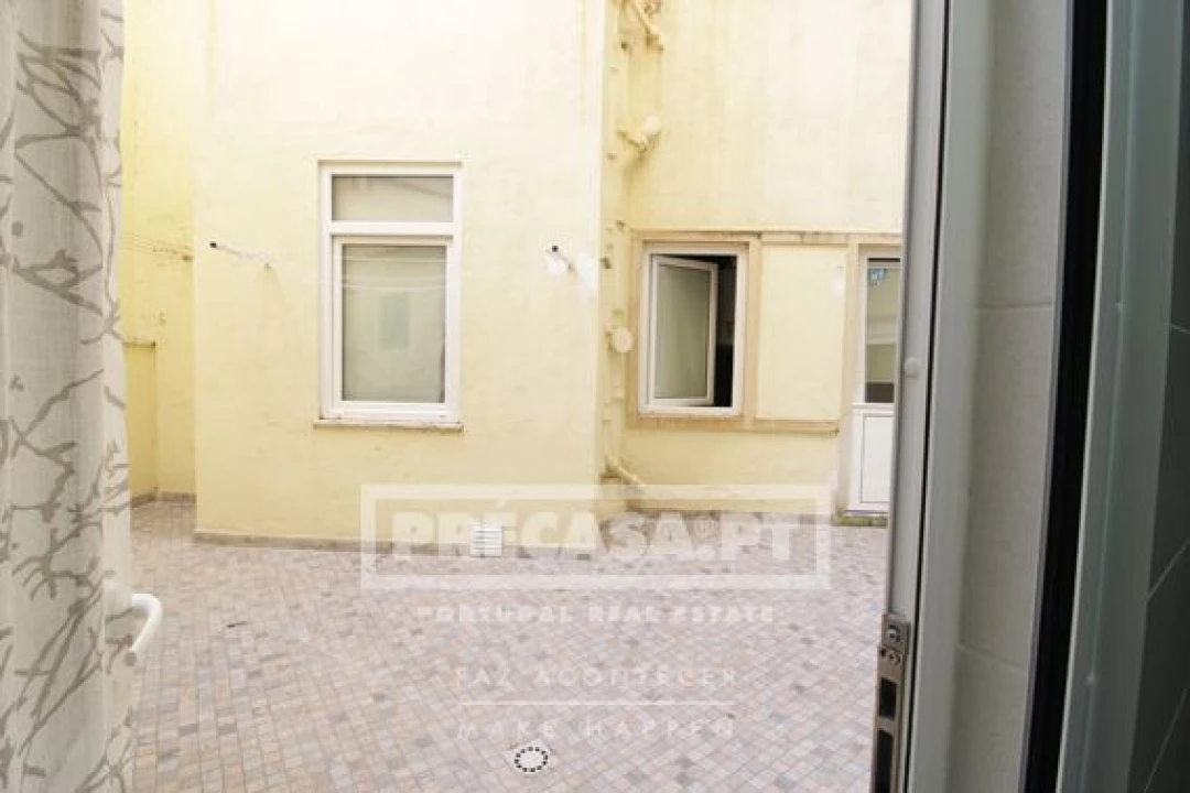 Apartamento T2 para Venda em Penha de França Foto 37