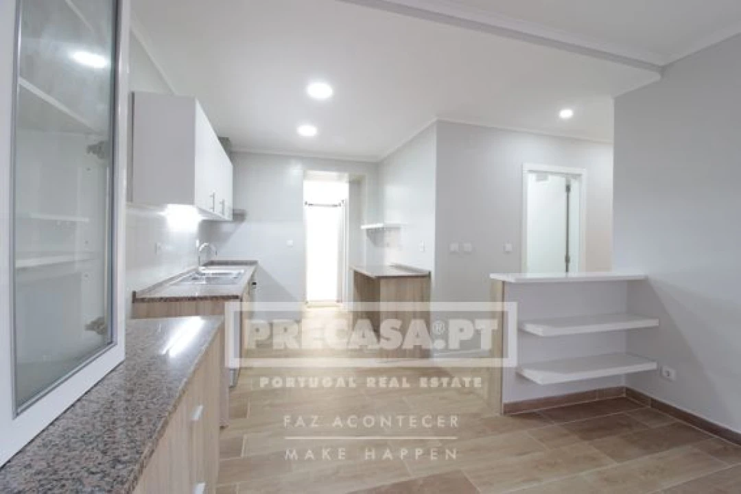 Apartamento T2 para Venda em Penha de França Foto 28