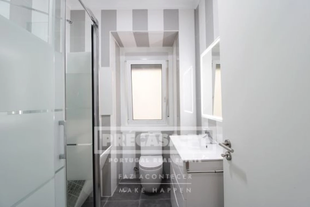 Apartamento T2 para Venda em Penha de França Foto 23