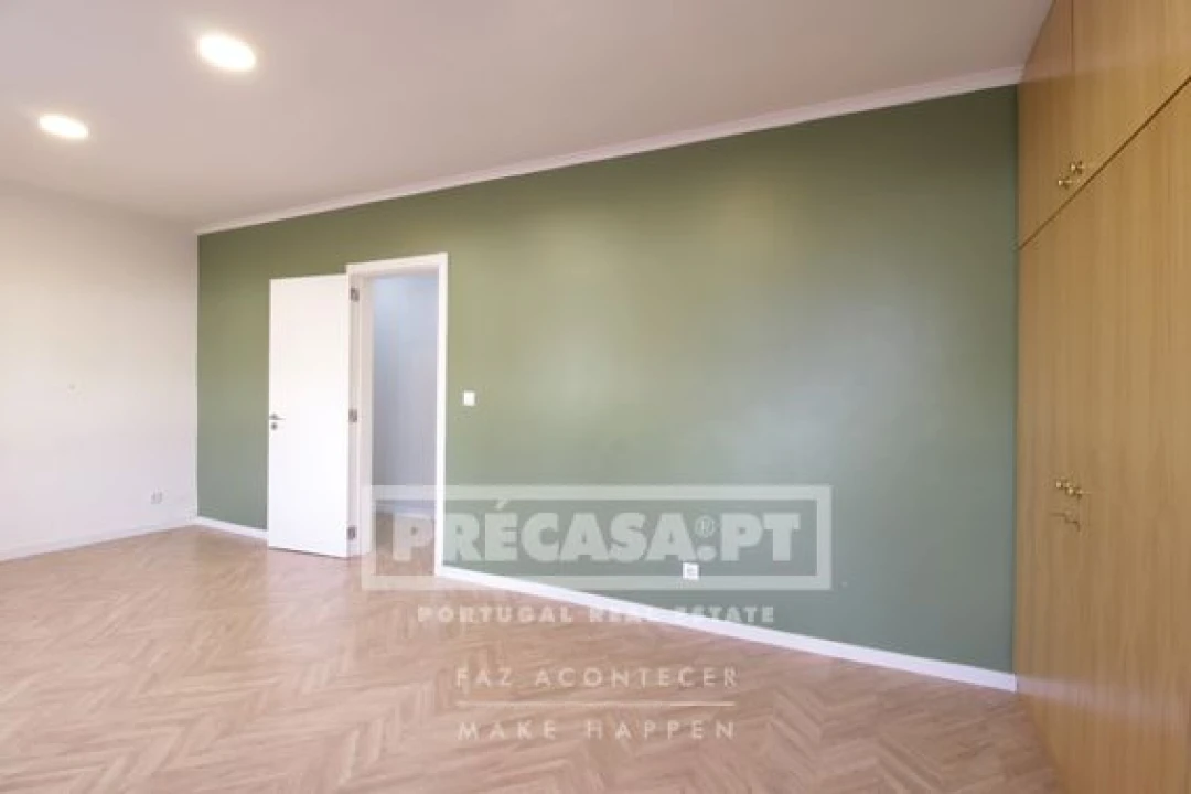 Apartamento T2 para Venda em Penha de França Foto 20