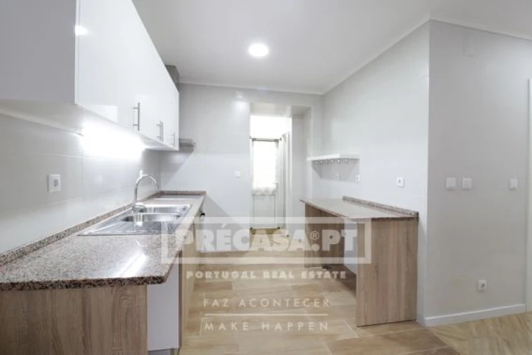 Apartamento T2 para Venda em Penha de França Foto 34