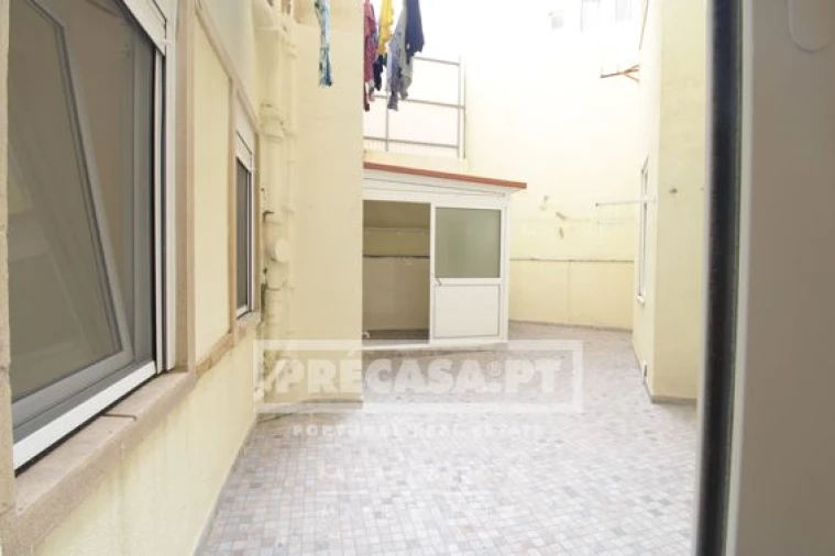 Apartamento T2 para Venda em Penha de França Foto 8