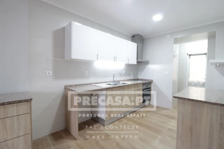 Apartamento T2 para Venda em Penha de França Foto 33