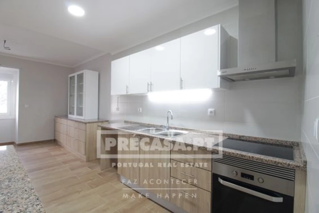 Apartamento T2 para Venda em Penha de França Foto 29