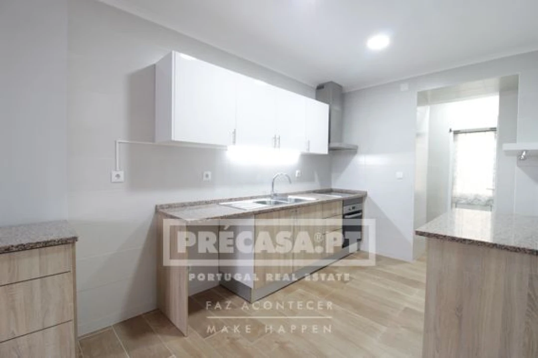 Apartamento T2 para Venda em Penha de França Foto 33