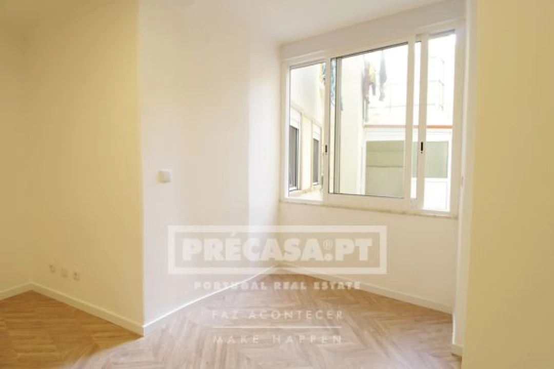 Apartamento T2 para Venda em Penha de França Foto 10