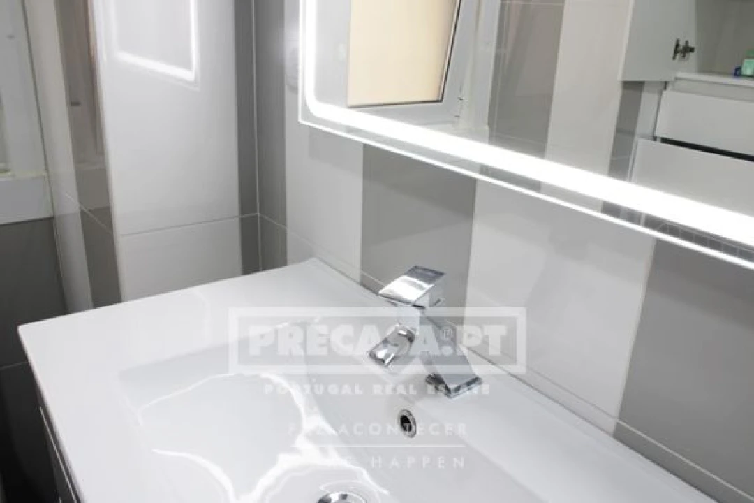 Apartamento T2 para Venda em Penha de França Foto 44