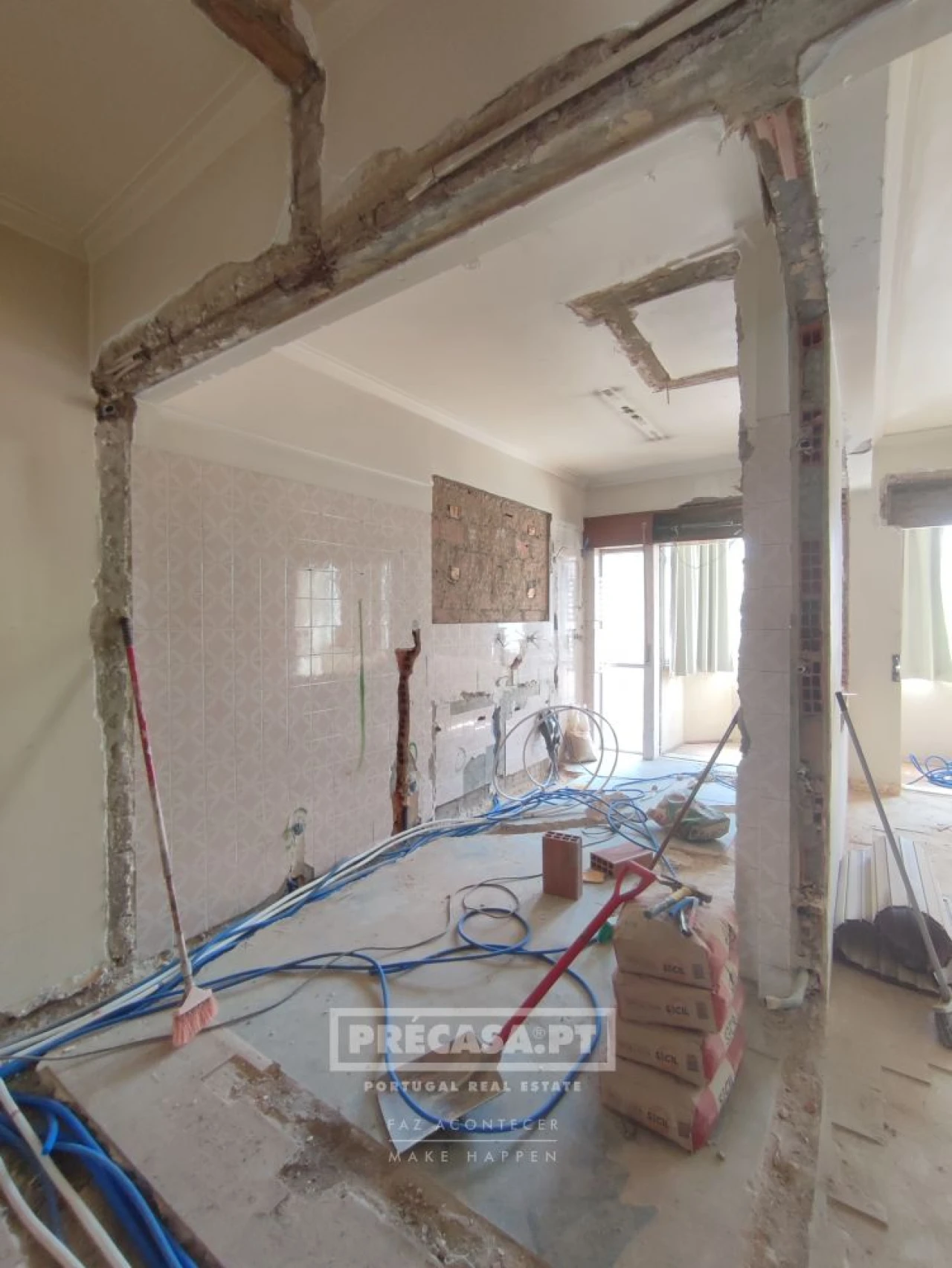 Apartamento T2 para Venda em Avenidas Novas Foto 6