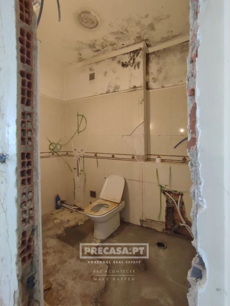 Apartamento T2 para Venda em Avenidas Novas Foto 7