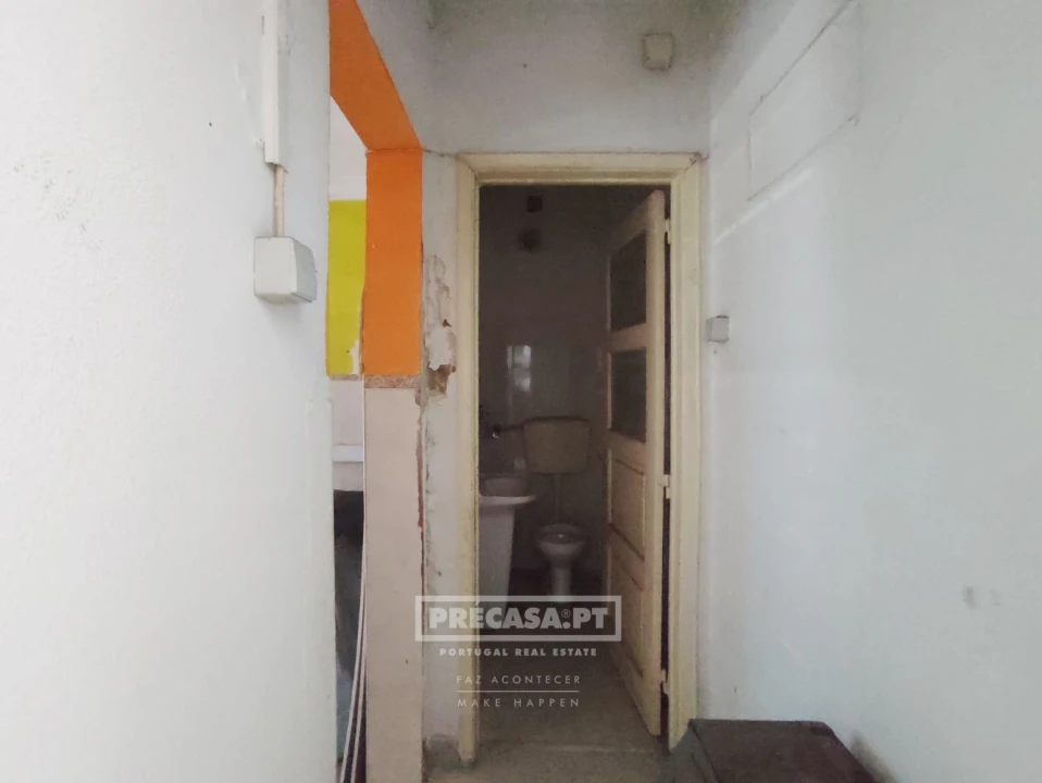 Apartamento T1 para Venda em Queluz e Belas Foto 2