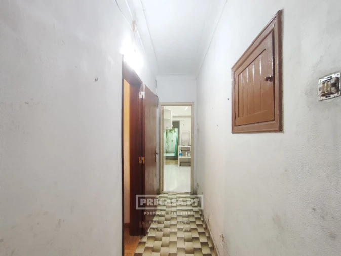 Apartamento T1 para Venda em Queluz e Belas Foto 3