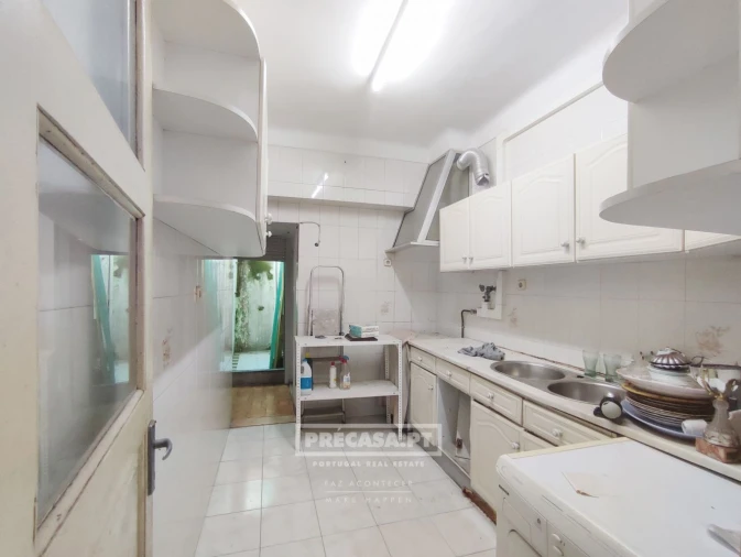 Apartamento T1 para Venda em Queluz e Belas Foto 14