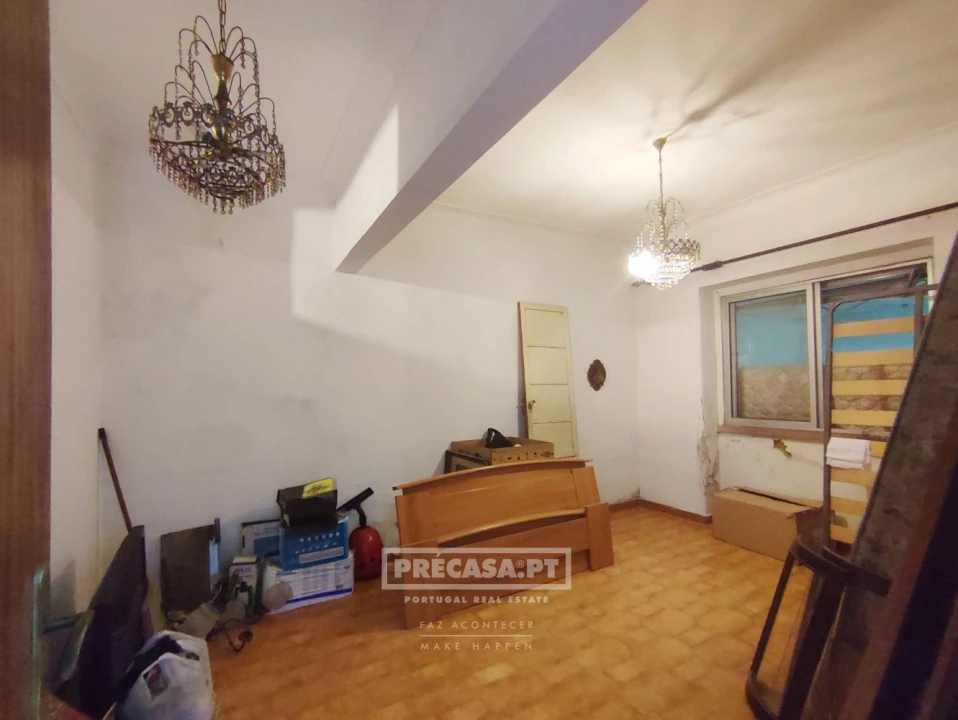 Apartamento T1 para Venda em Queluz e Belas Foto 1