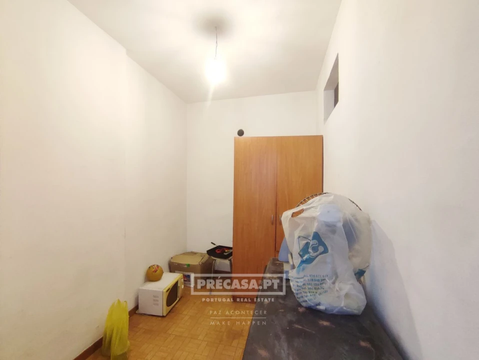 Apartamento T1 para Venda em Queluz e Belas Foto 4