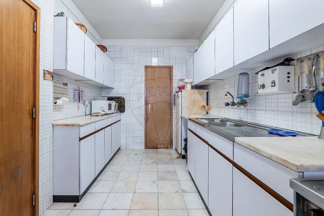 Apartamento T5 para Venda em Cedofeita, Santo Ildefonso, Sé, Miragaia, São Nicolau e Vitória Foto 38