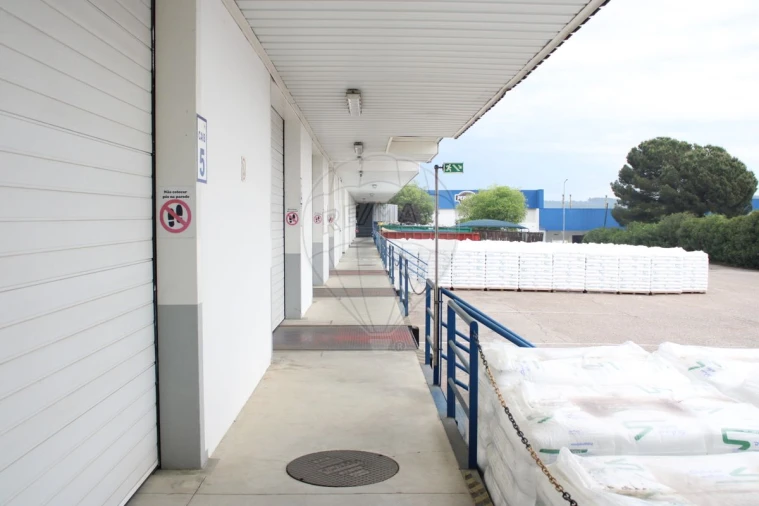 Armazém para Venda em Abrantes (São Vicente e São João) e Alferrarede Foto 4