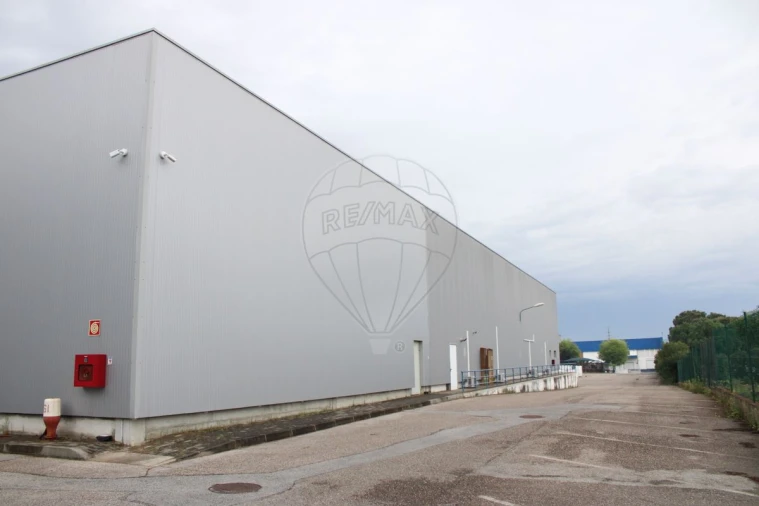 Armazém para Venda em Abrantes (São Vicente e São João) e Alferrarede Foto 3